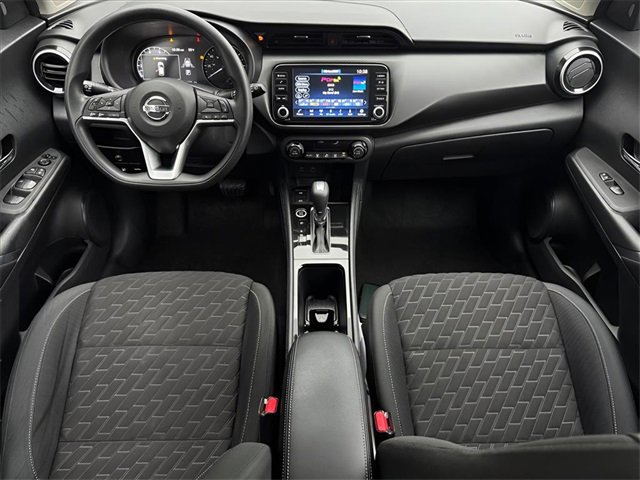 Used 2022 Nissan Kicks SV image 8