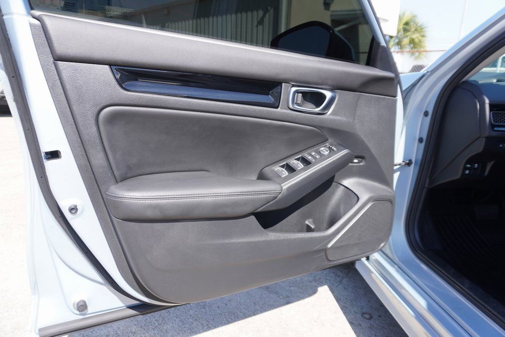 Used 2022 Honda Civic Touring image 7