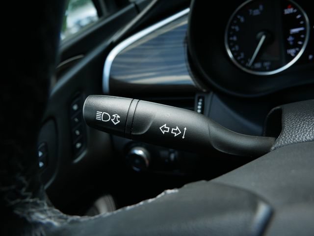 Used 2019 Buick Envision Premium AWD/4WD image 20