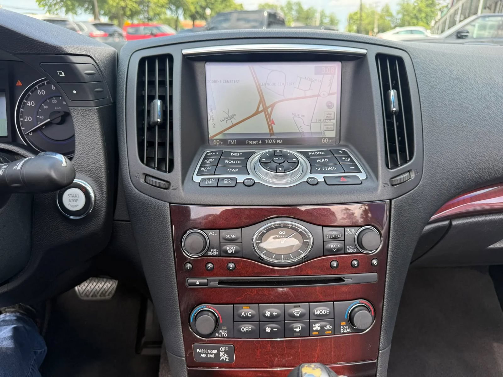 Used 2014 INFINITI Q60 Convertible w/ Premium Package RWD image 33