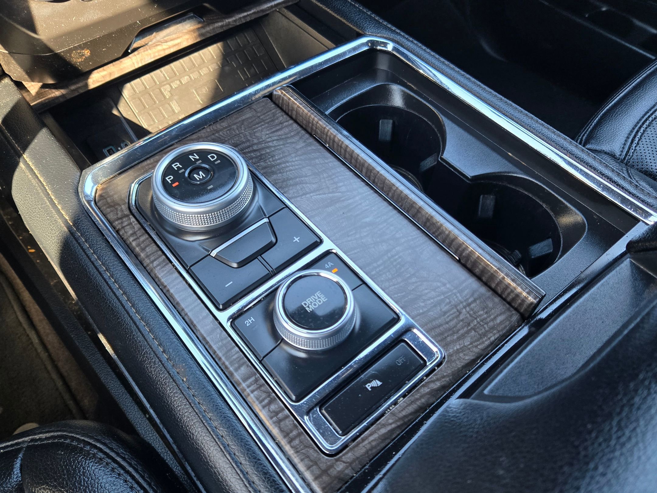 Used 2021 Ford Expedition Limited image 30