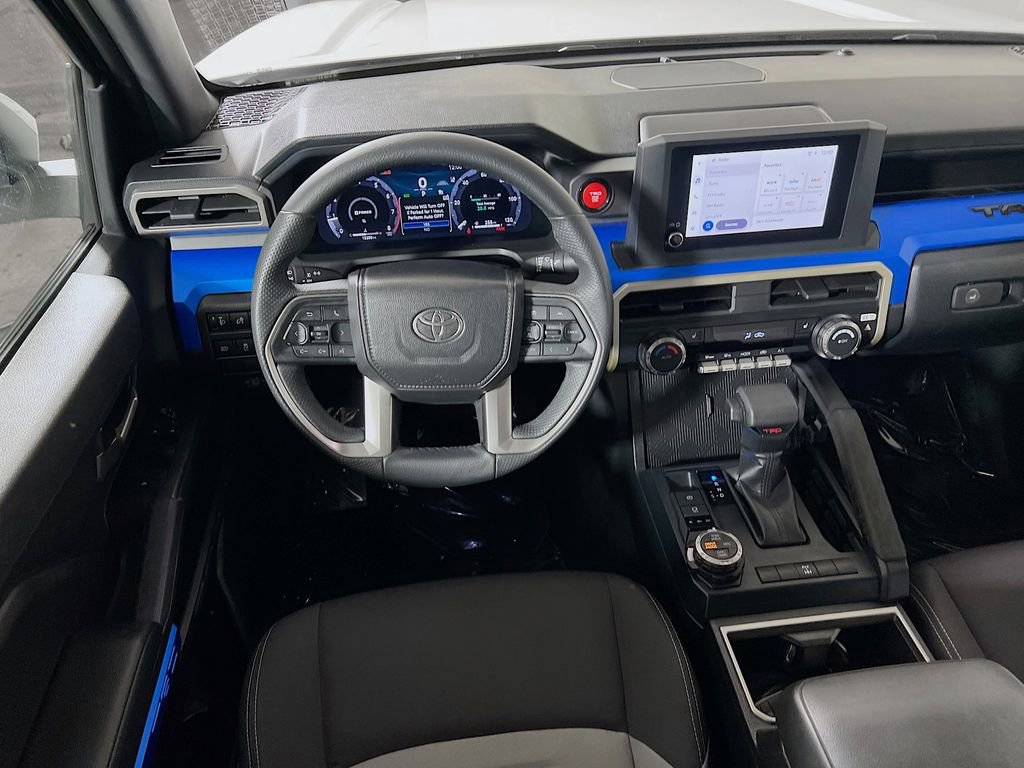 Certified 2025 Toyota Tacoma TRD Off-Road AWD/4WD image 20