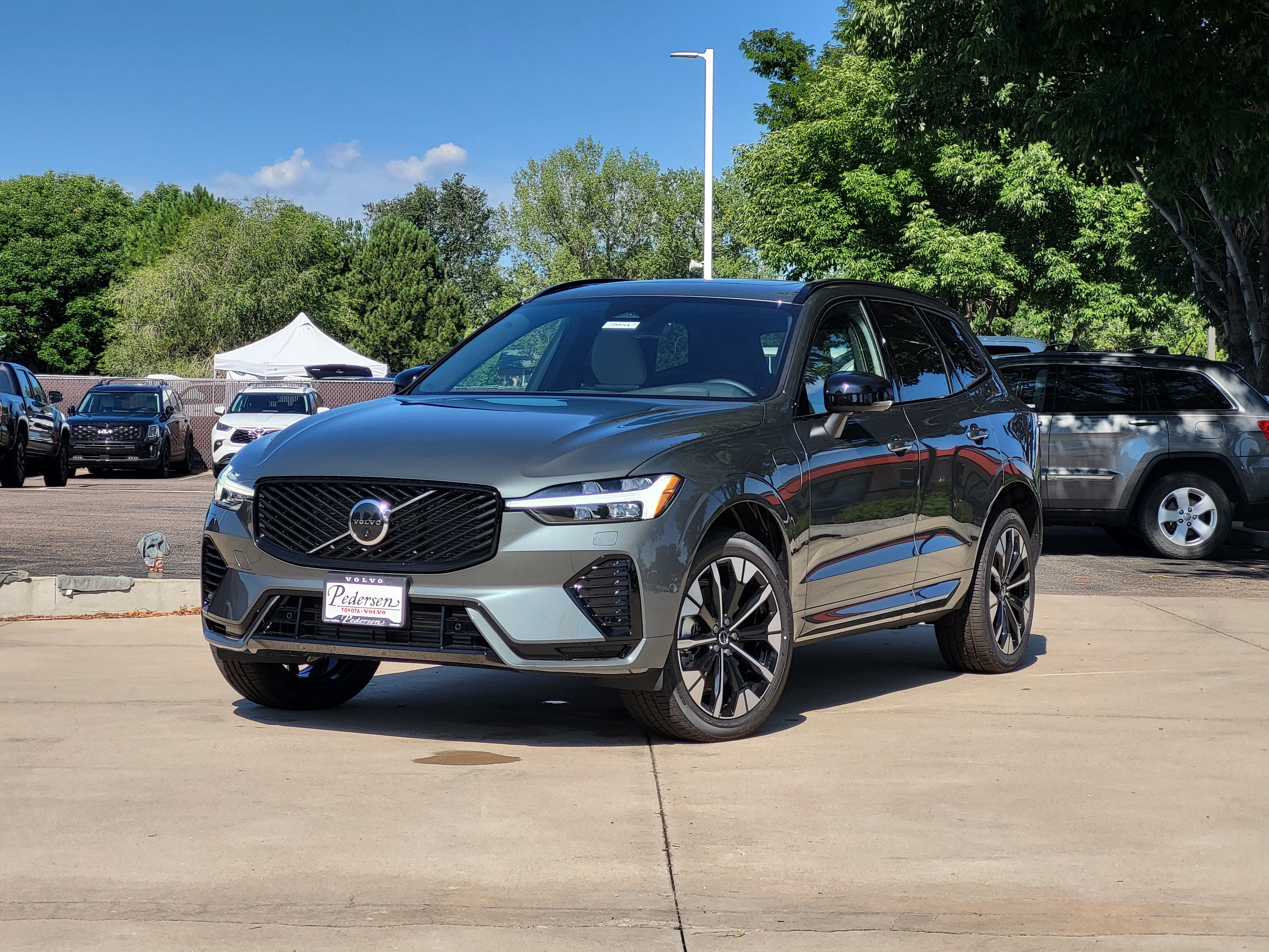 New 2026 Volvo XC60 T8 Plus w/ Protection Package Premier AWD/4WD image 2