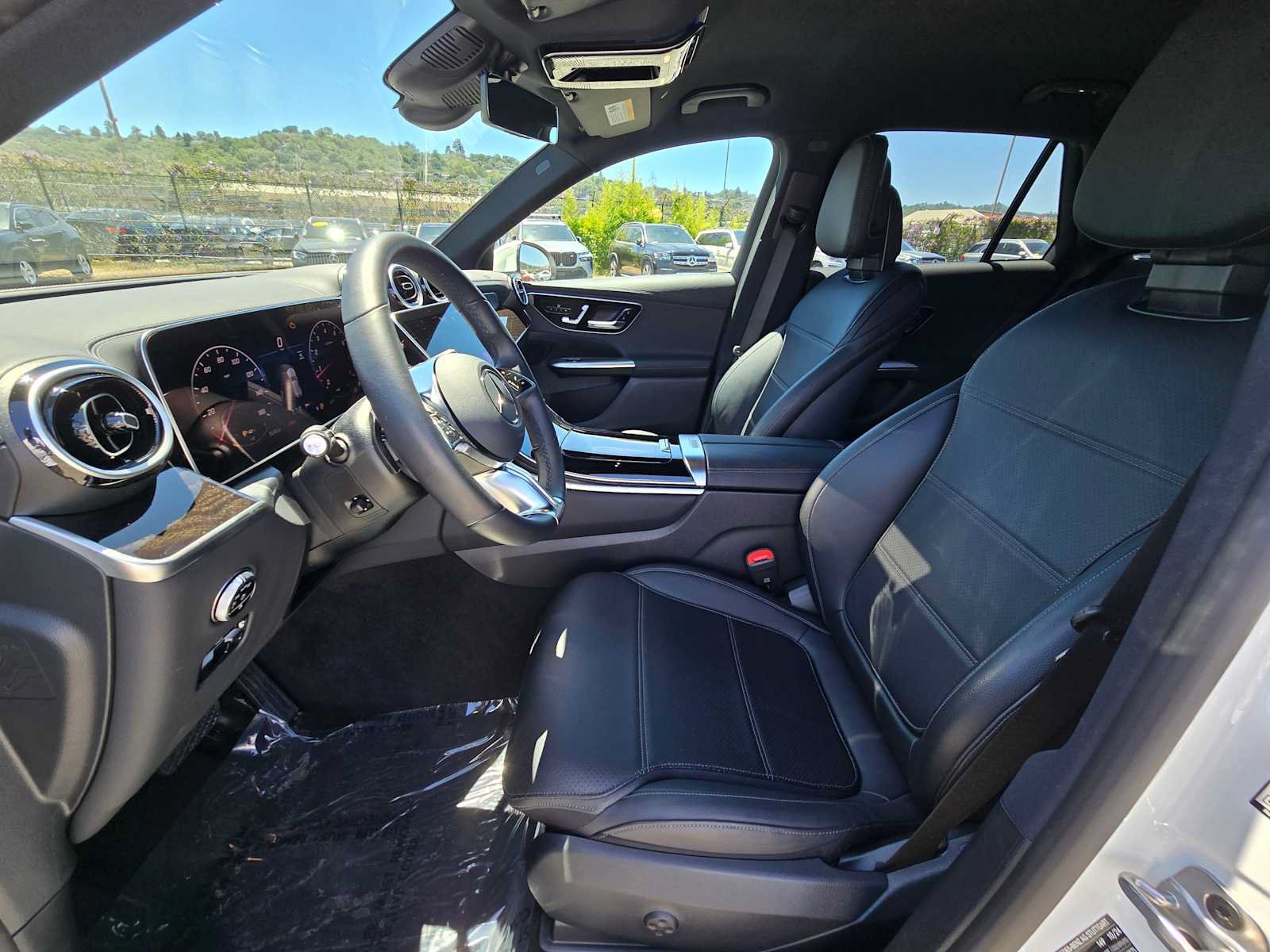 Used 2025 Mercedes-Benz GLC 300 image 20