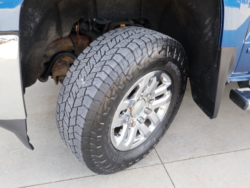 Used 2018 Chevrolet Silverado 2500 LT w/ LT Convenience Package image 41