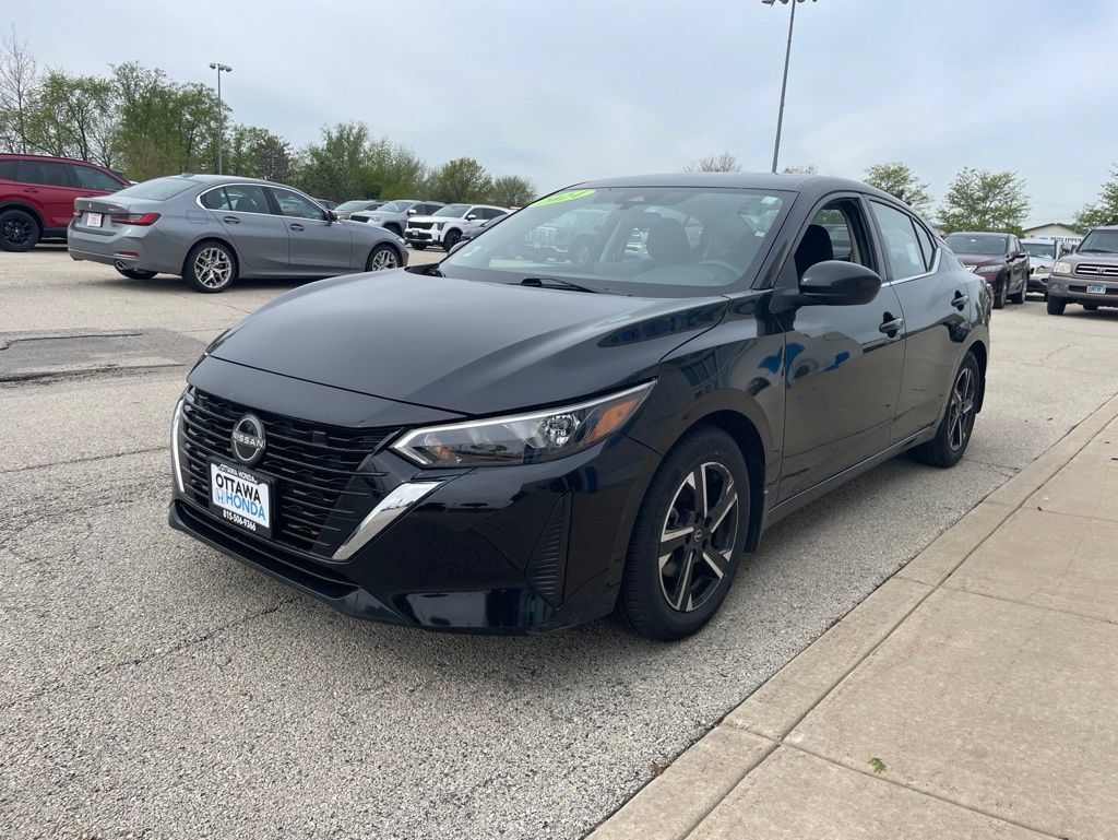Used 2024 Nissan Sentra SV w/ All-Weather Package FWD image 2