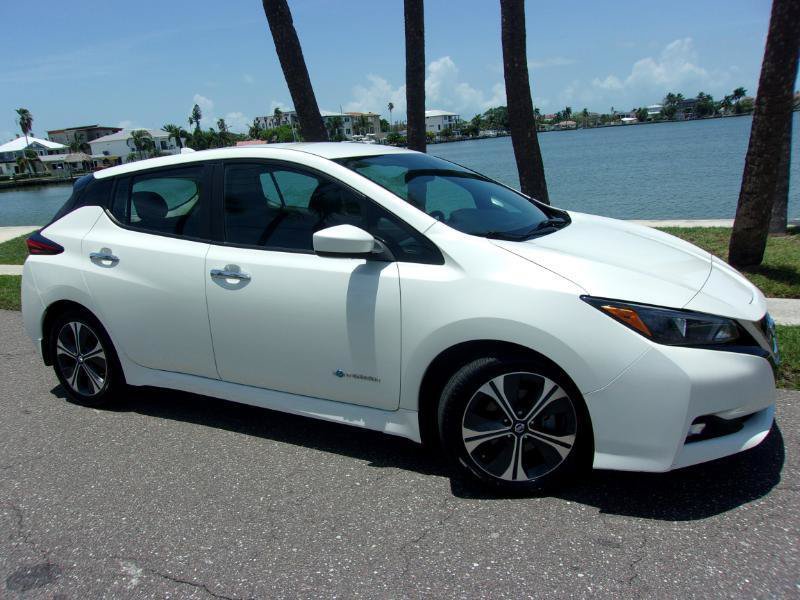 Used 2018 Nissan Leaf SL w/ SL Technology Package FWD image 9