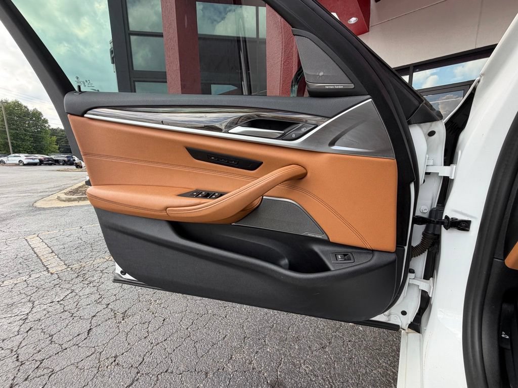 Used 2021 BMW 540i RWD image 14