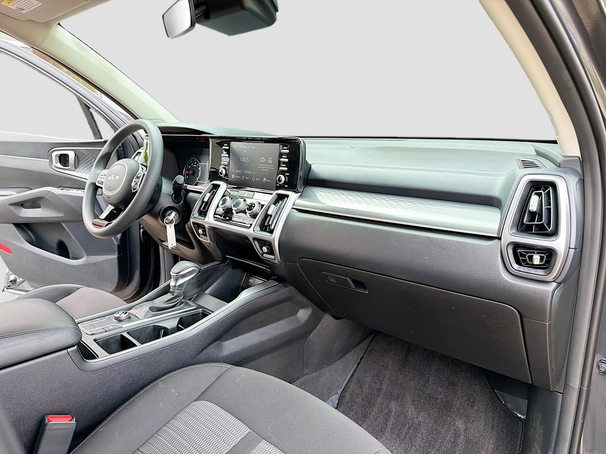 Used 2023 Kia Sorento LX FWD image 5