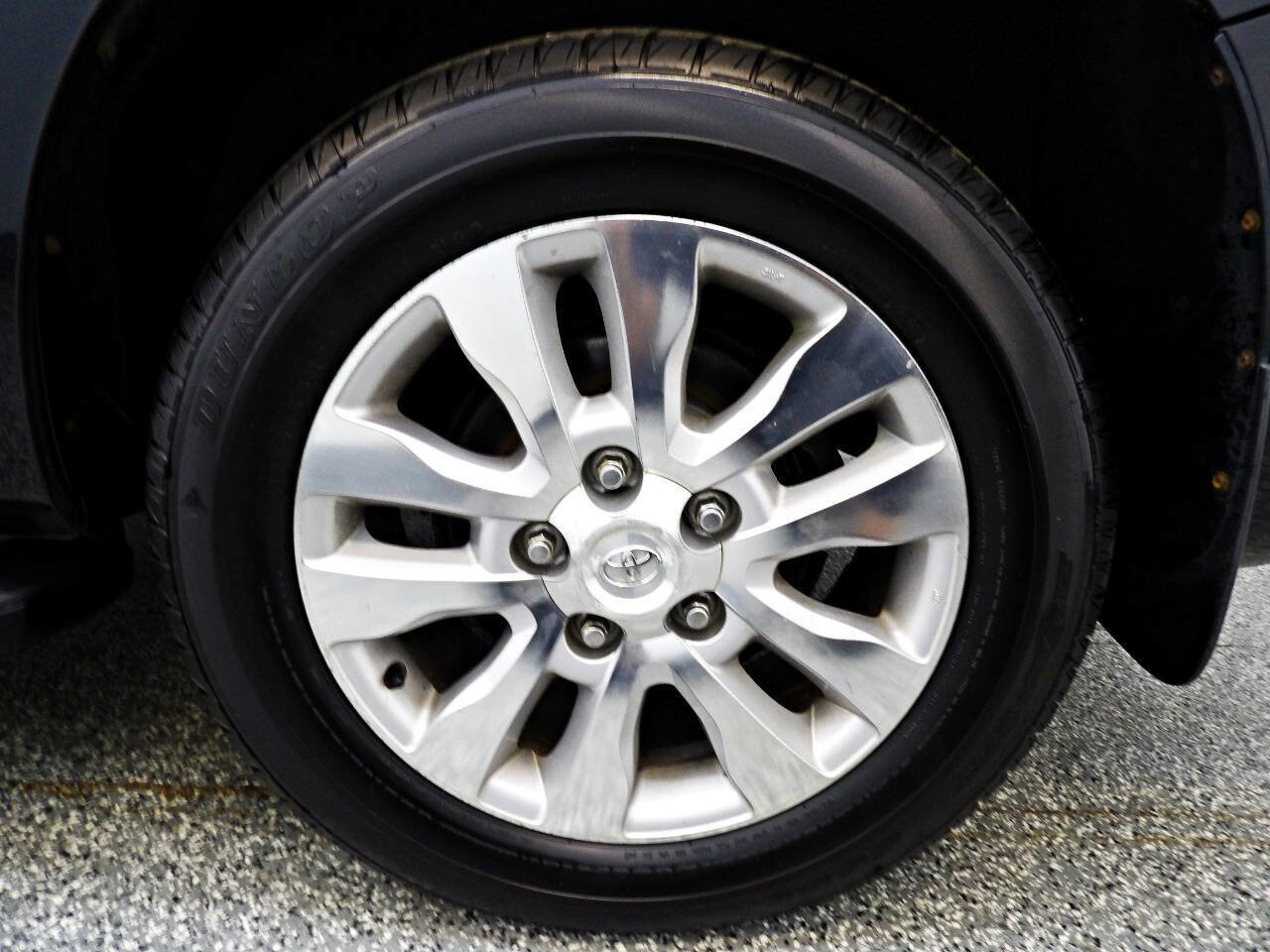 Used 2012 Toyota Sequoia Platinum AWD/4WD image 22
