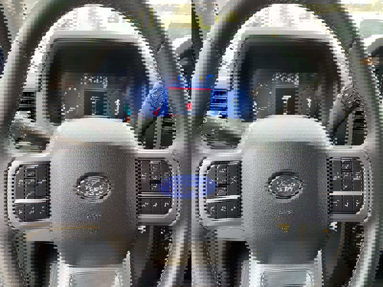 Used 2025 Ford F150 XLT w/ Equipment Group 301A Standard AWD/4WD image 19