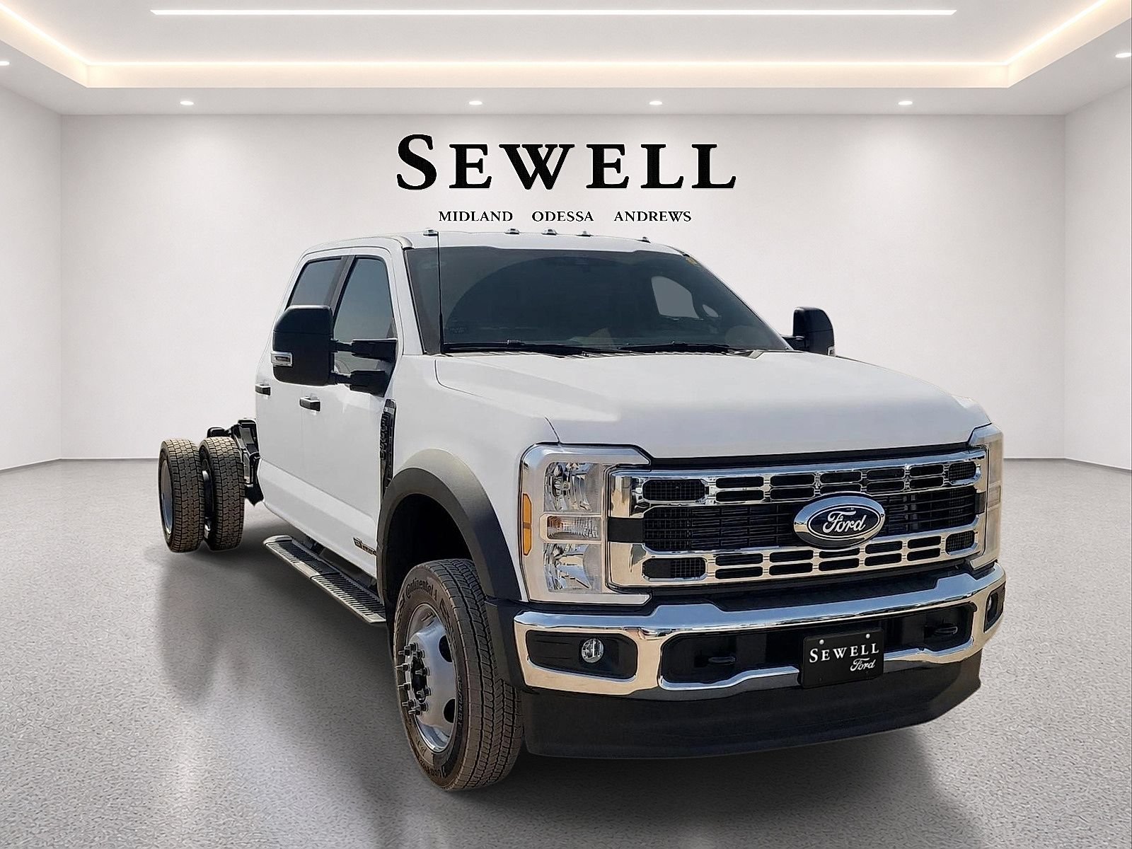New 2027 Ford F550 4x4 Crew Cab image 6
