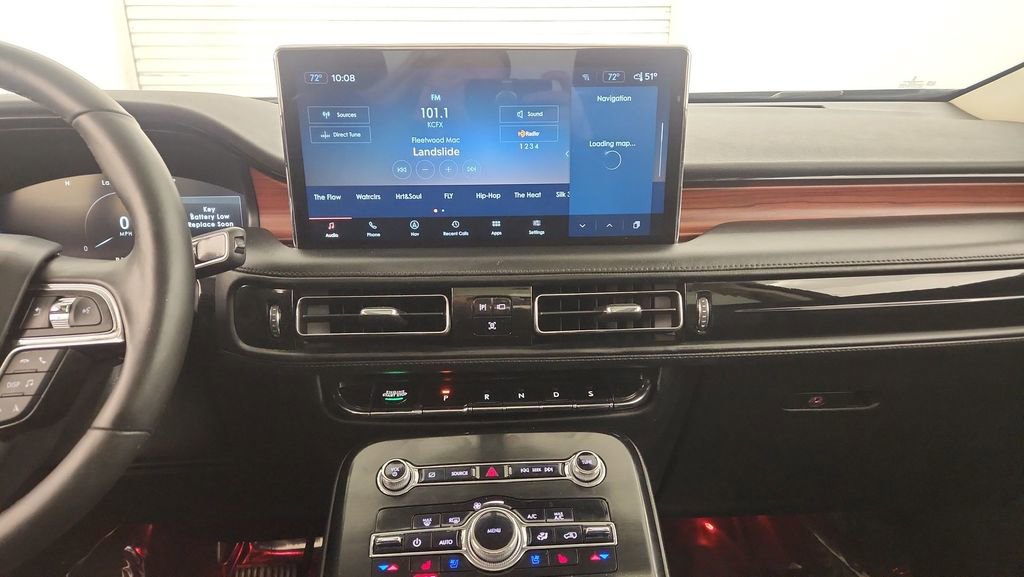 Used 2022 Lincoln Nautilus Reserve w/ Luxury Package image 13