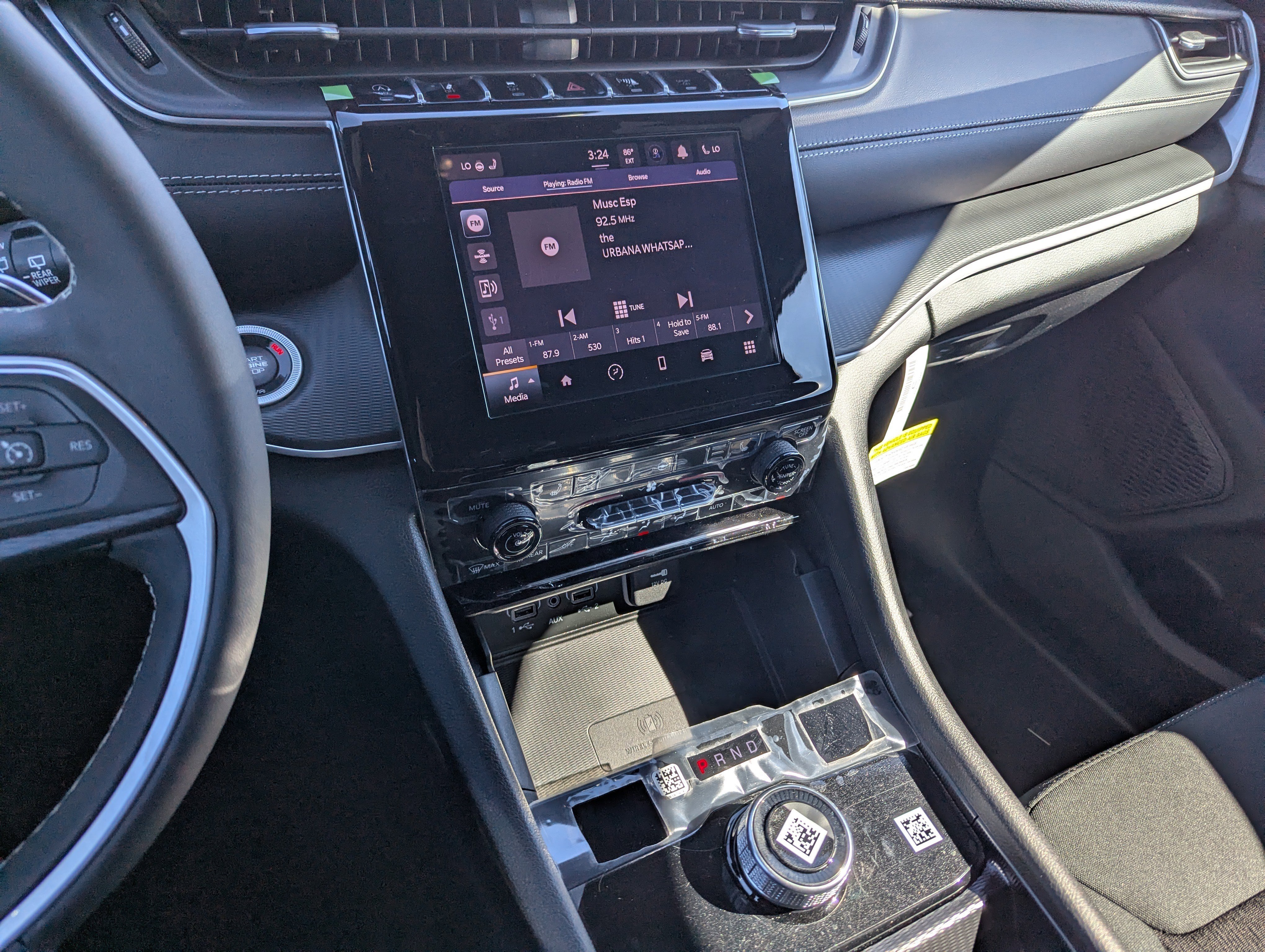 New 2025 Jeep Grand Cherokee Laredo w/ Luxury Tech Group I image 10