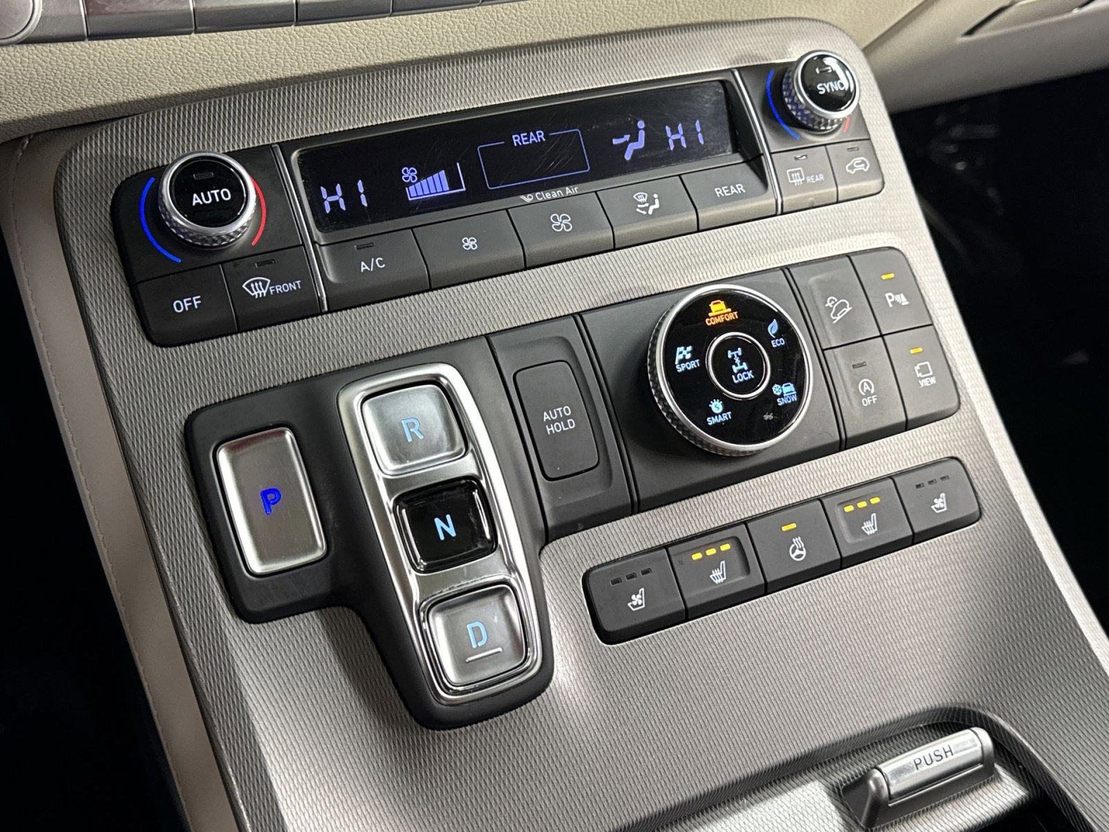 Used 2021 Hyundai Palisade Limited image 26