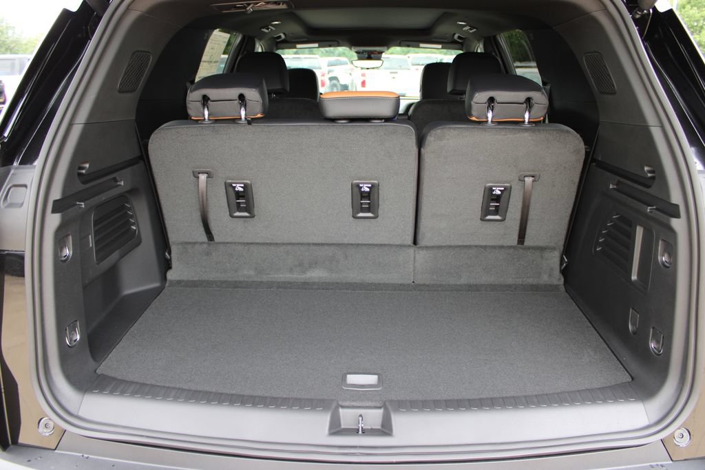 New 2027 Chevrolet Traverse Z71 w/ Enhanced Driving Package AWD/4WD image 39