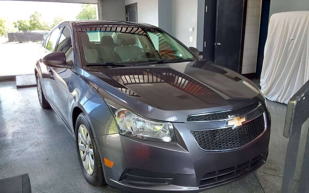 Used 2011 Chevrolet Cruze LS w/ Connectivity Package FWD image 8