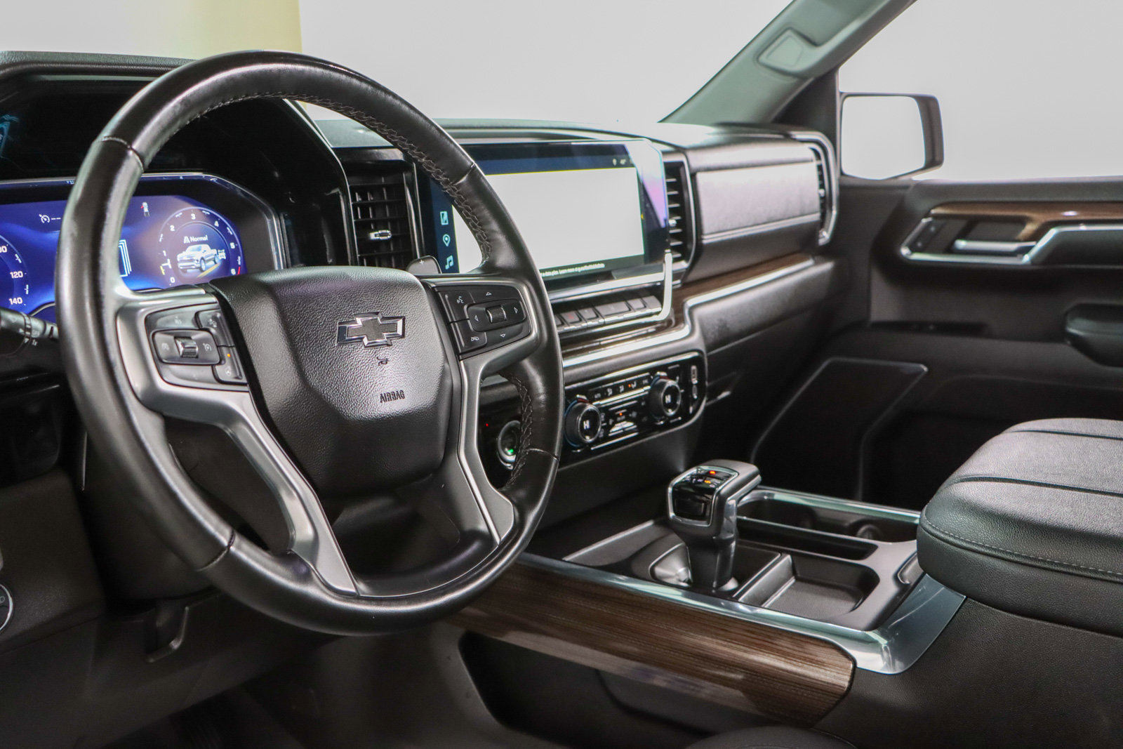 Used 2023 Chevrolet Silverado 1500 RST image 24