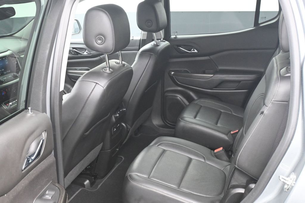 Used 2023 GMC Acadia SLT AWD/4WD image 13