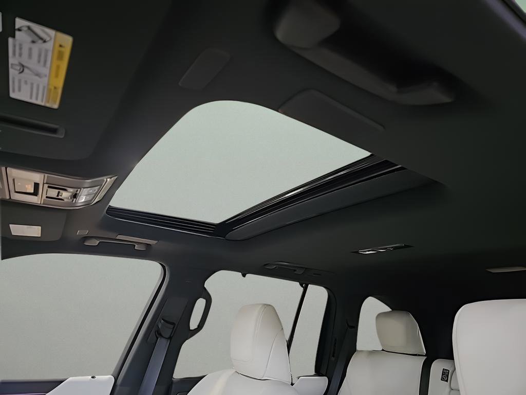 New 2025 Lexus LX 600 4WD w/ Luxury Package image 9