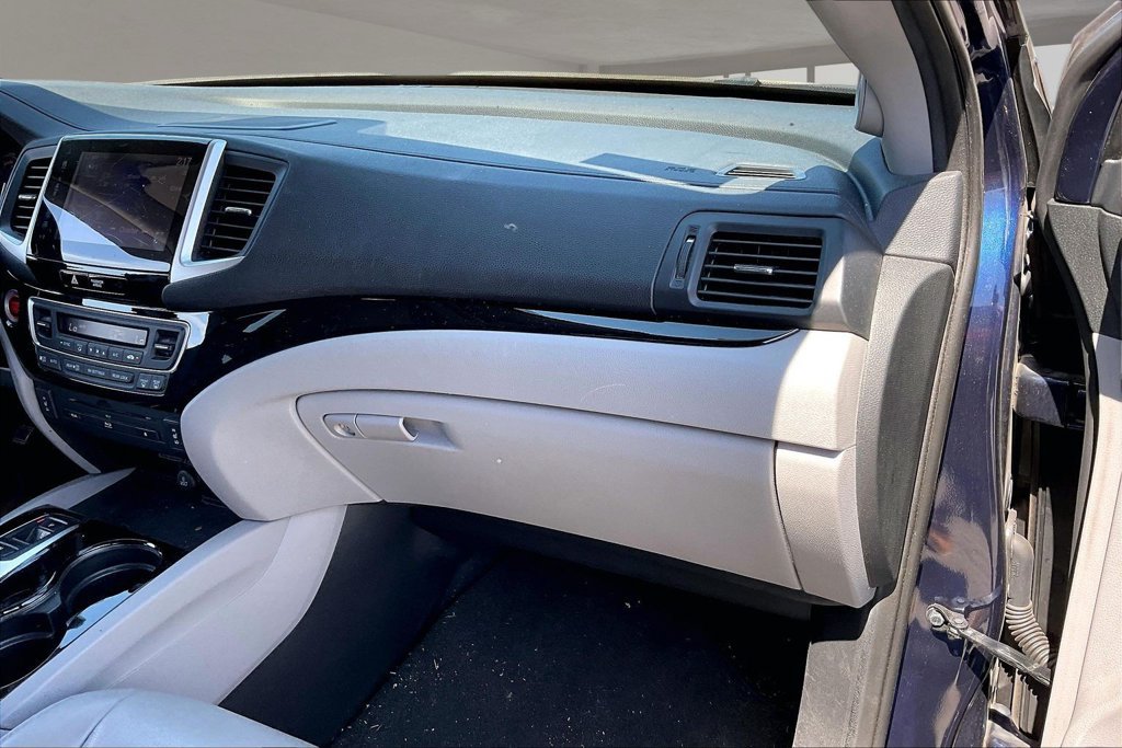Used 2017 Honda Pilot Touring image 25