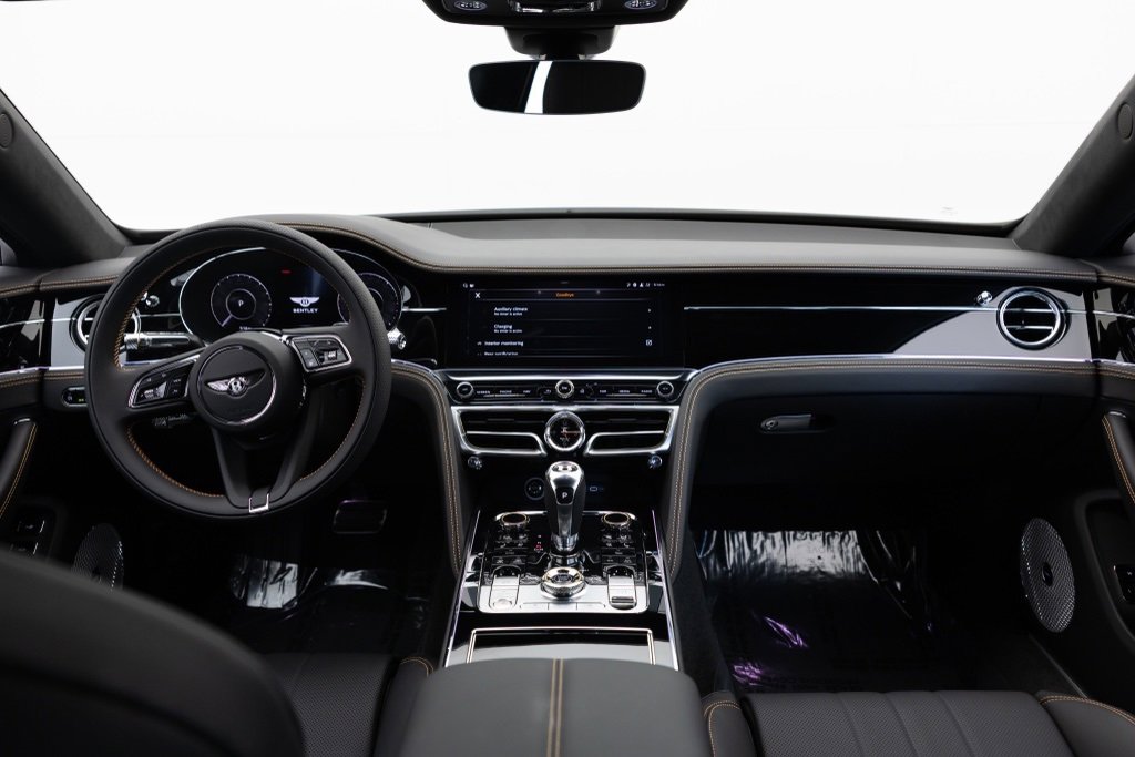 New 2025 Bentley Flying Spur Plug-In Hybrid image 4