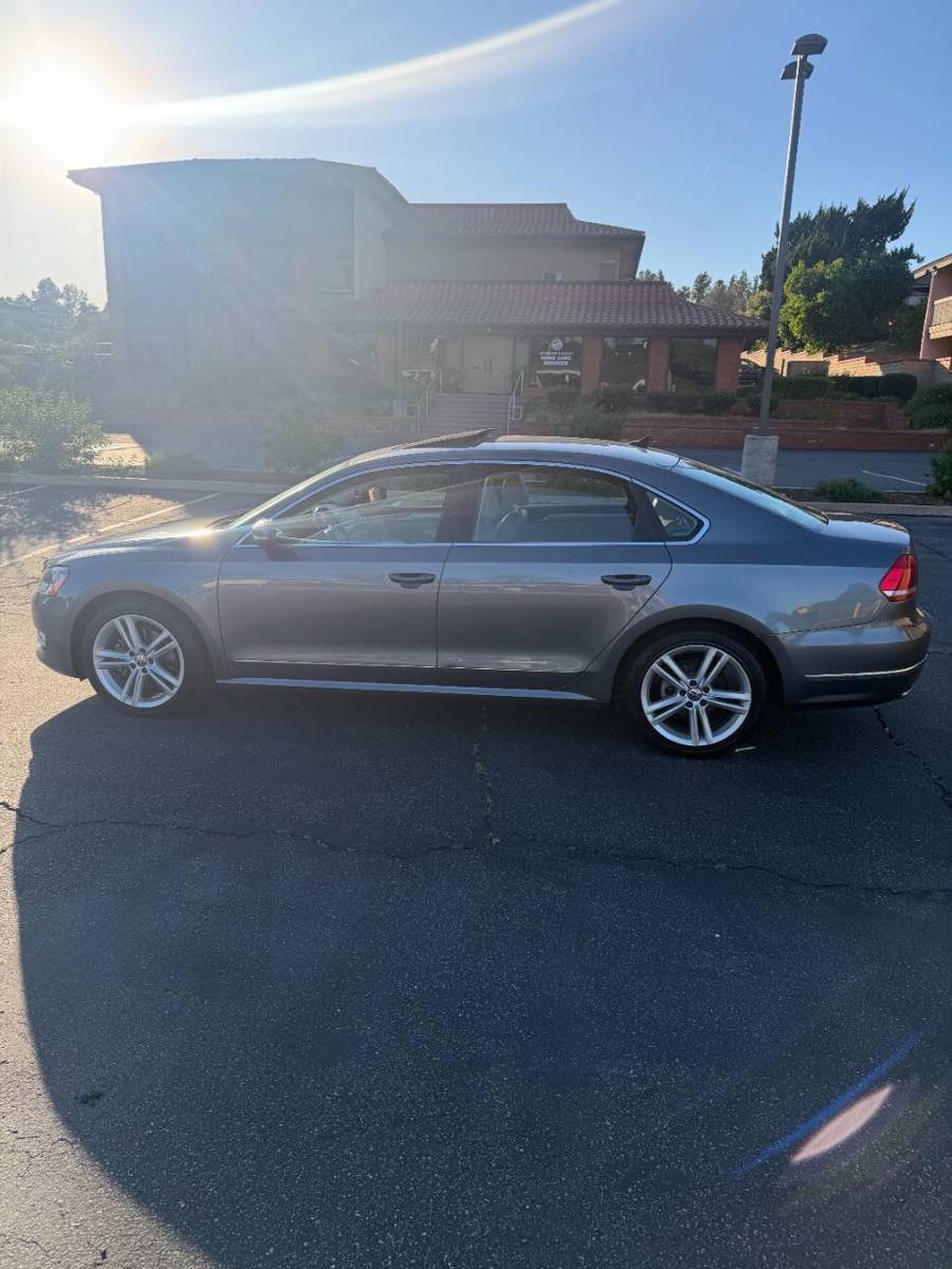 Used 2015 Volkswagen Passat 1.8T SE FWD image 8