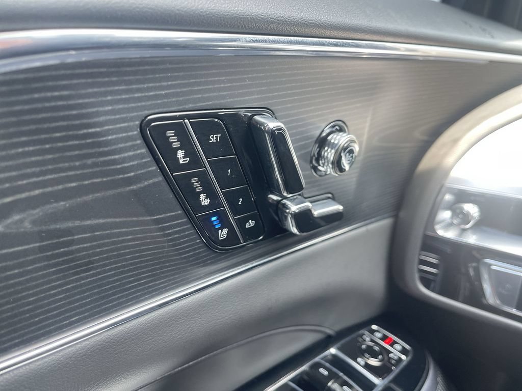 Certified 2024 Cadillac Lyriq Sport AWD/4WD image 30