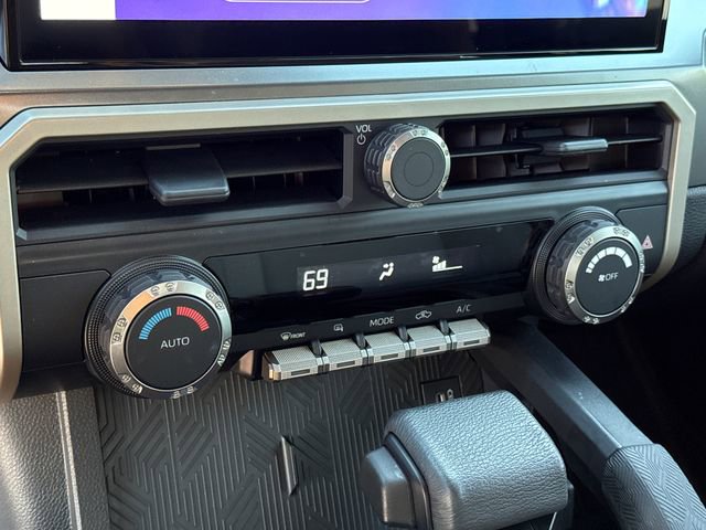 Used 2025 Toyota Tacoma TRD Off-Road AWD/4WD image 29