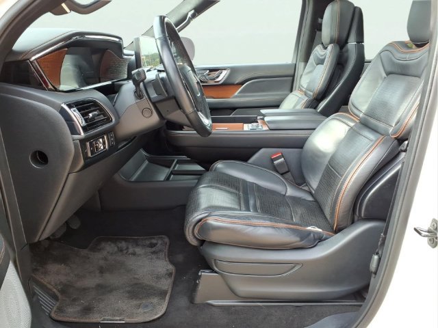 Used 2024 Lincoln Navigator L Black Label AWD/4WD image 19