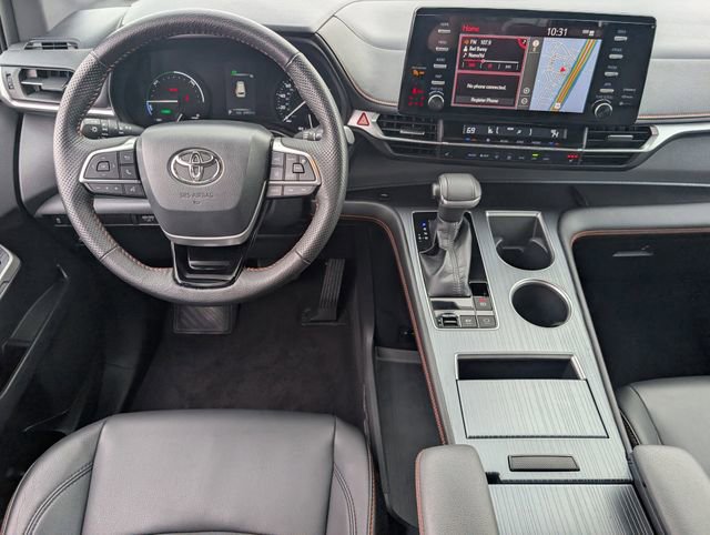 Used 2022 Toyota Sienna XSE image 12