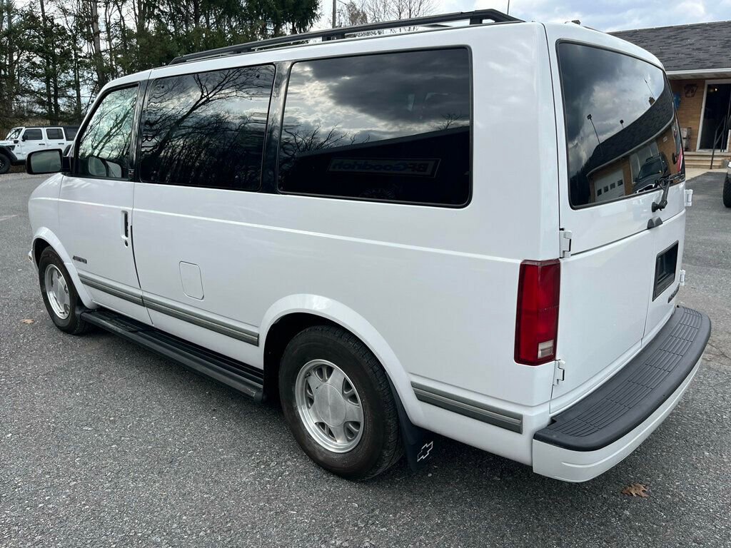 Used 1996 Chevrolet Astro Passenger image 5