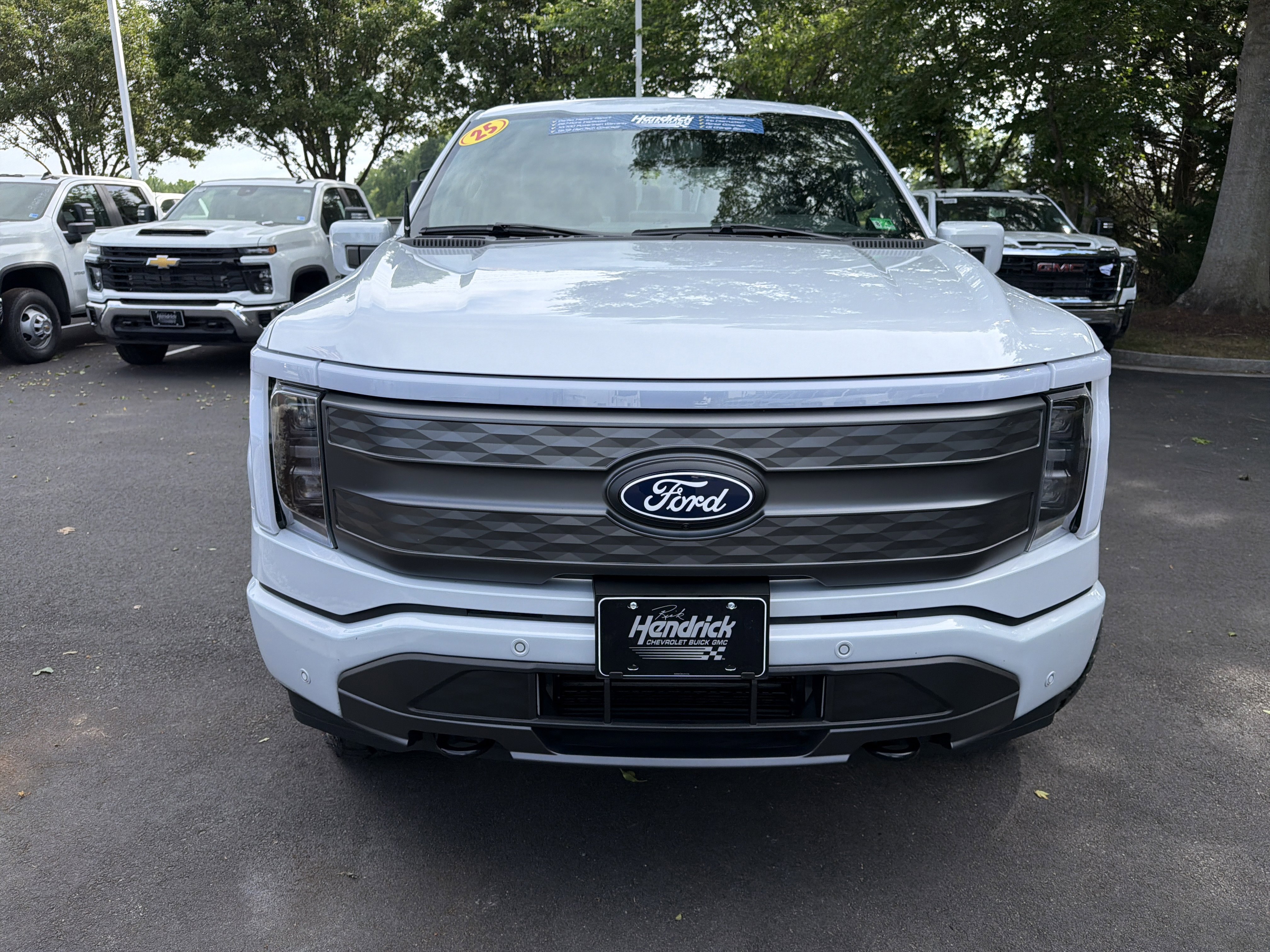 Used 2025 Ford F150 Lightning Lariat AWD/4WD image 3