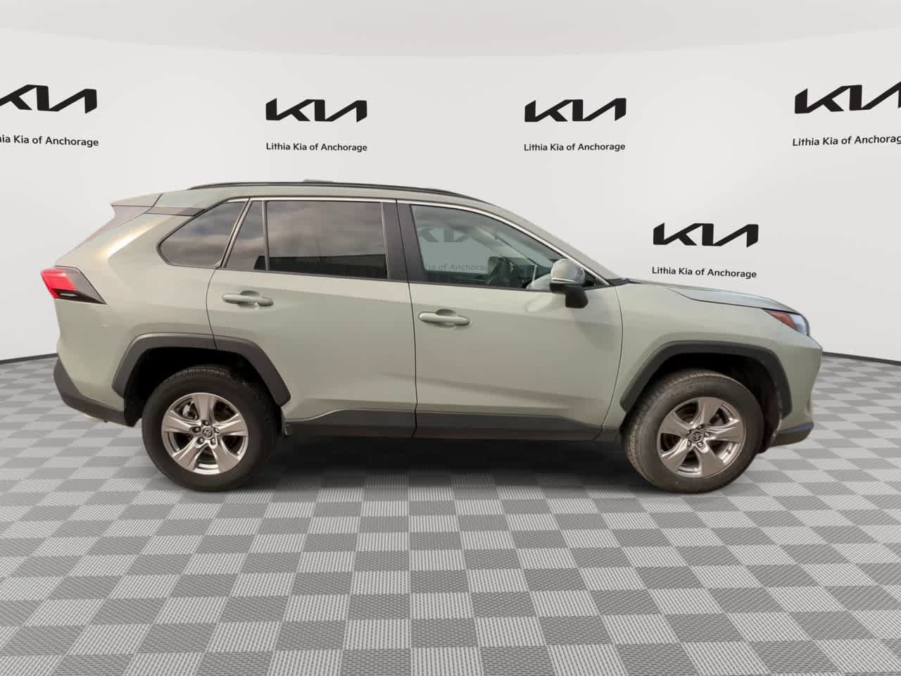 Used 2023 Toyota RAV4 XLE FWD image 3