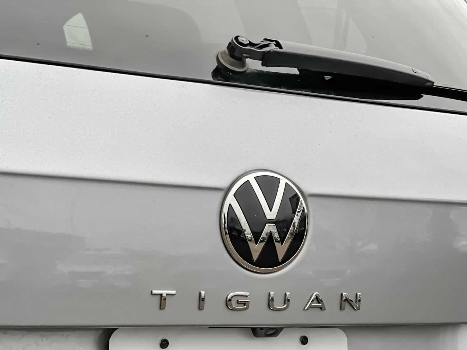 Used 2024 Volkswagen Tiguan S image 28