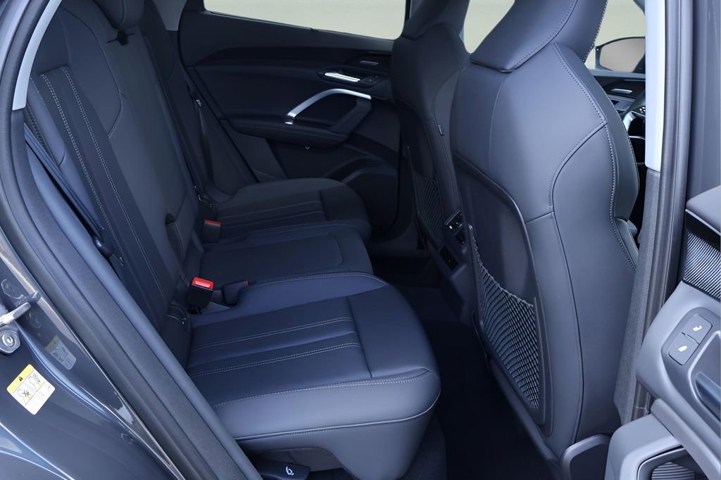 New 2025 Audi Q5 Premium Plus image 17