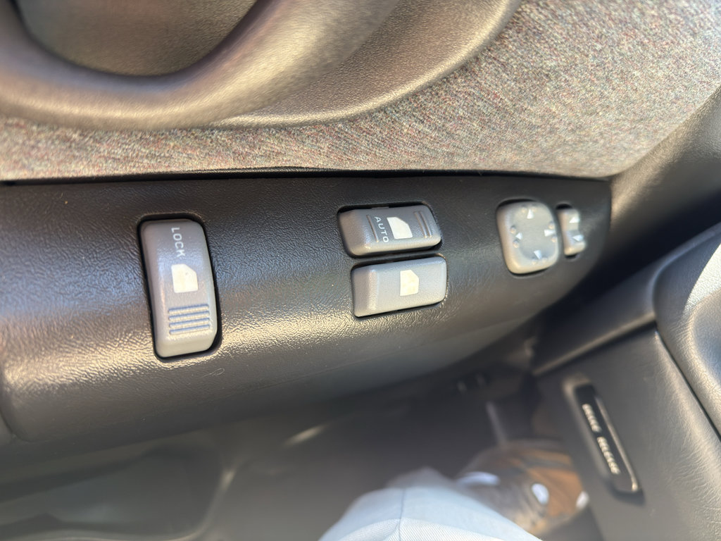 Used 2002 Chevrolet S10 Pickup LS w/ LS Preferred Equipment Group AWD/4WD image 15