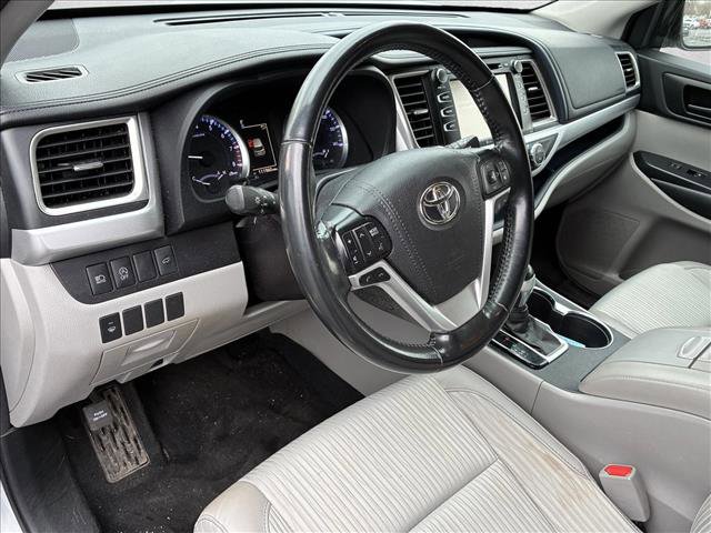 Used 2018 Toyota Highlander Plus image 10