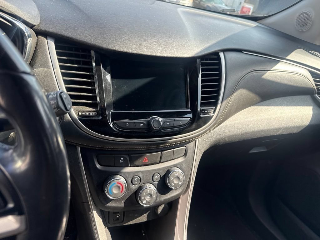 Used 2018 Chevrolet Trax LT w/ LT Convenience Package FWD image 10