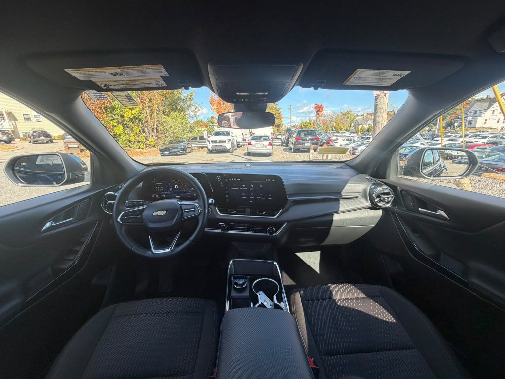 Used 2026 Chevrolet Equinox LT AWD/4WD image 15