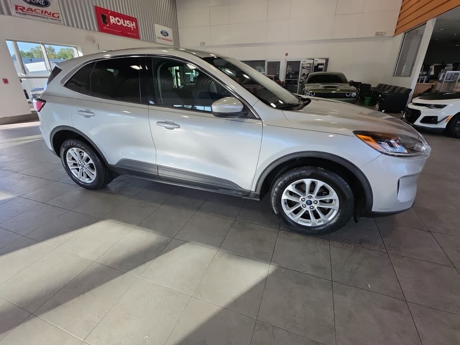 Used 2020 Ford Escape SE AWD/4WD image 4