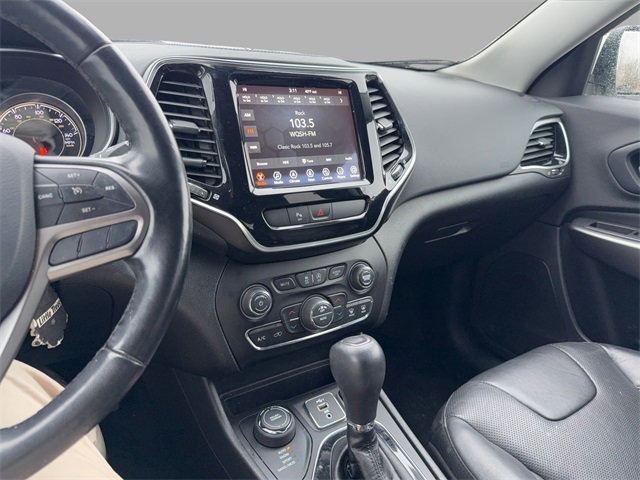 Used 2020 Jeep Cherokee Limited image 18