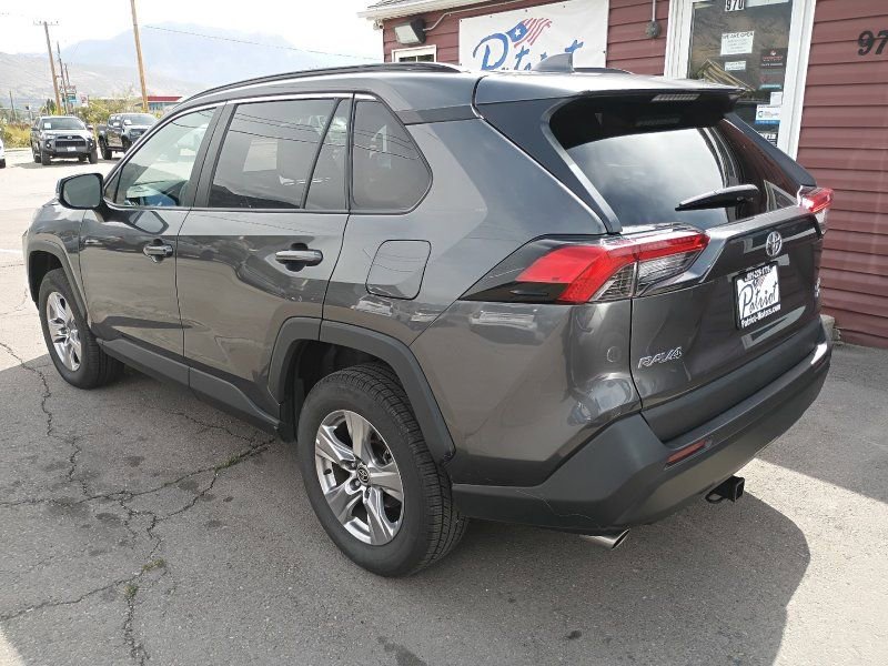 Used 2023 Toyota RAV4 XLE image 3