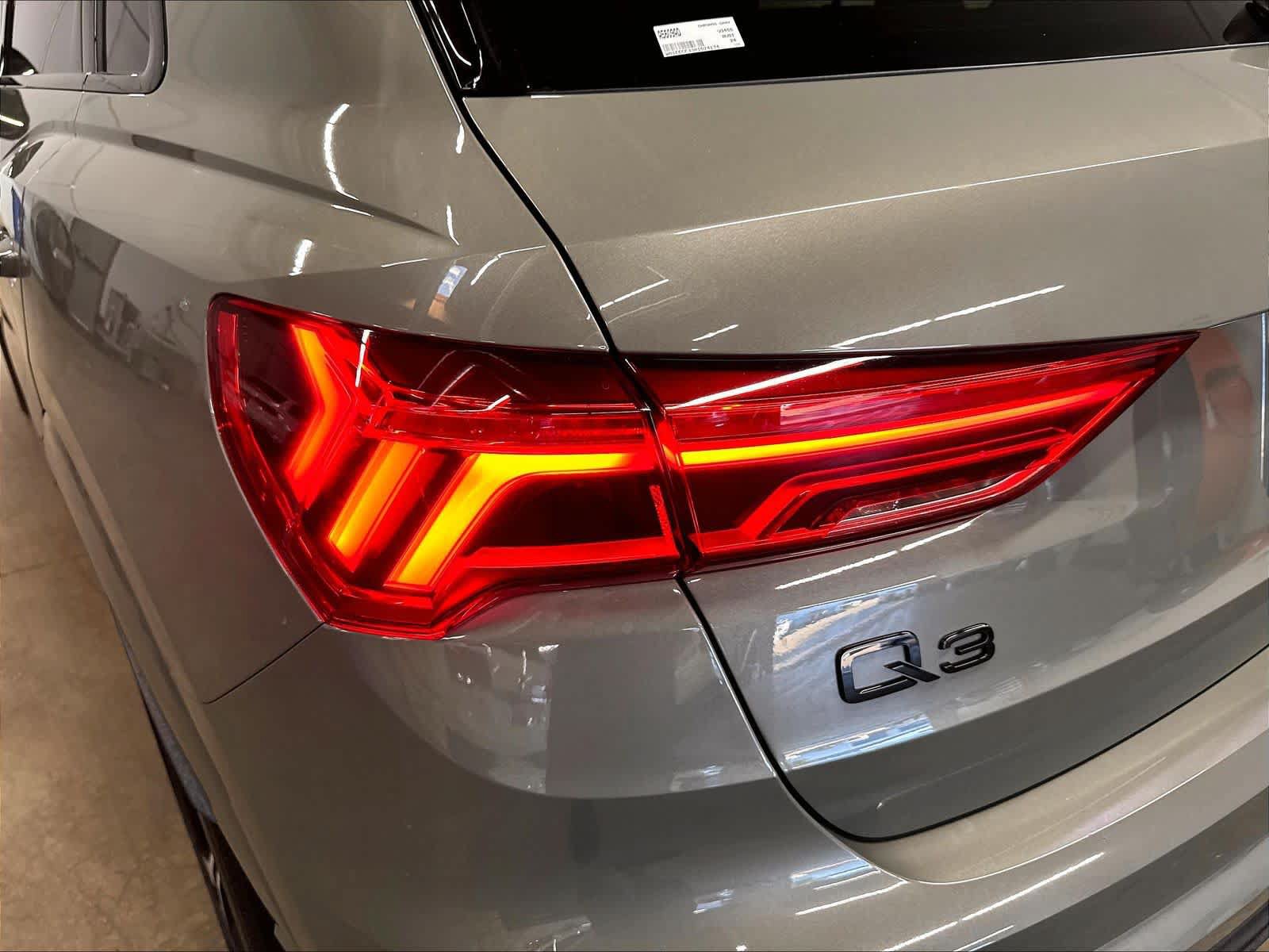 Used 2024 Audi Q3 2.0T Premium Plus AWD/4WD image 32