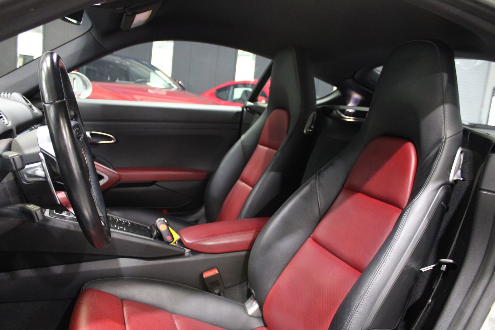 Used 2019 Porsche 718 Cayman S RWD image 22