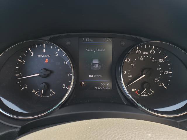 Used 2018 Nissan Rogue SV w/ Sun & Sound Touring Package AWD/4WD image 26