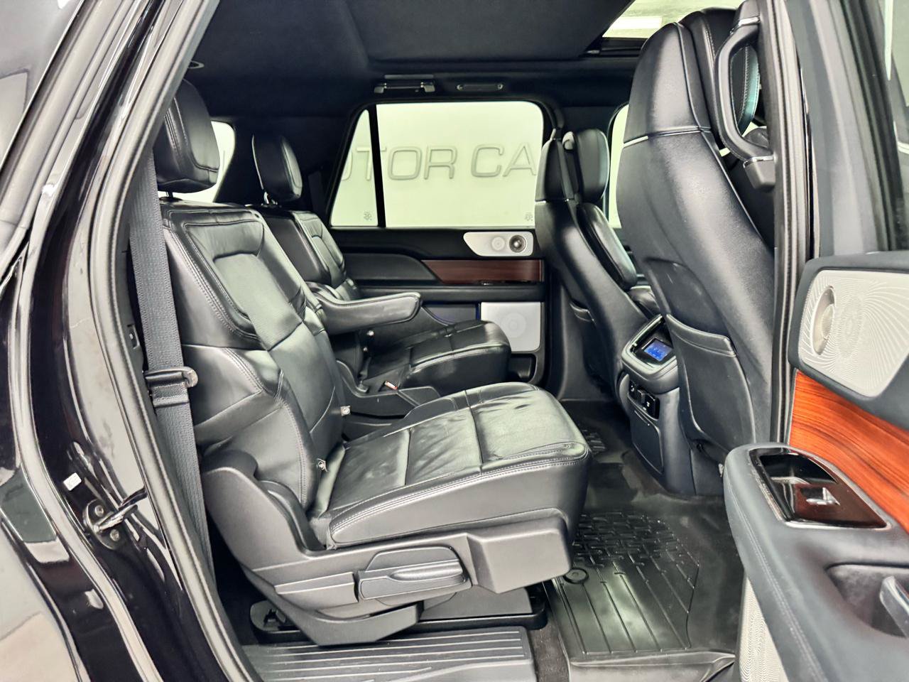 Used 2023 Lincoln Navigator L Reserve AWD/4WD image 18