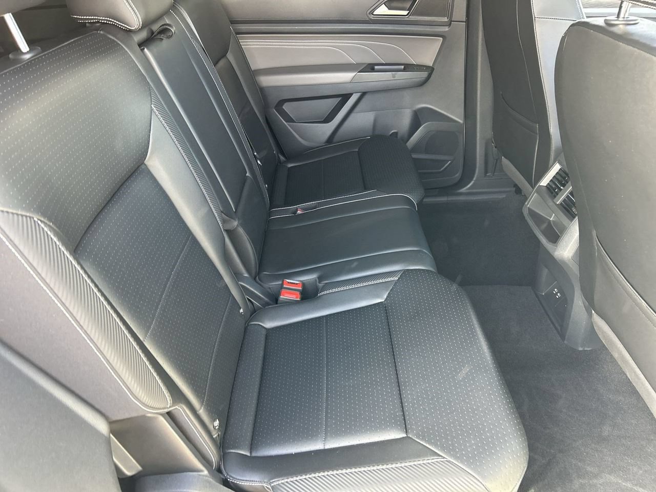 Used 2022 Volkswagen Atlas Cross Sport SE w/ Panoramic Sunroof Package AWD/4WD image 10