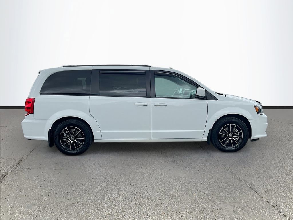 Certified 2018 Dodge Grand Caravan SE image 8