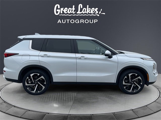Used 2024 Mitsubishi Outlander SE image 6